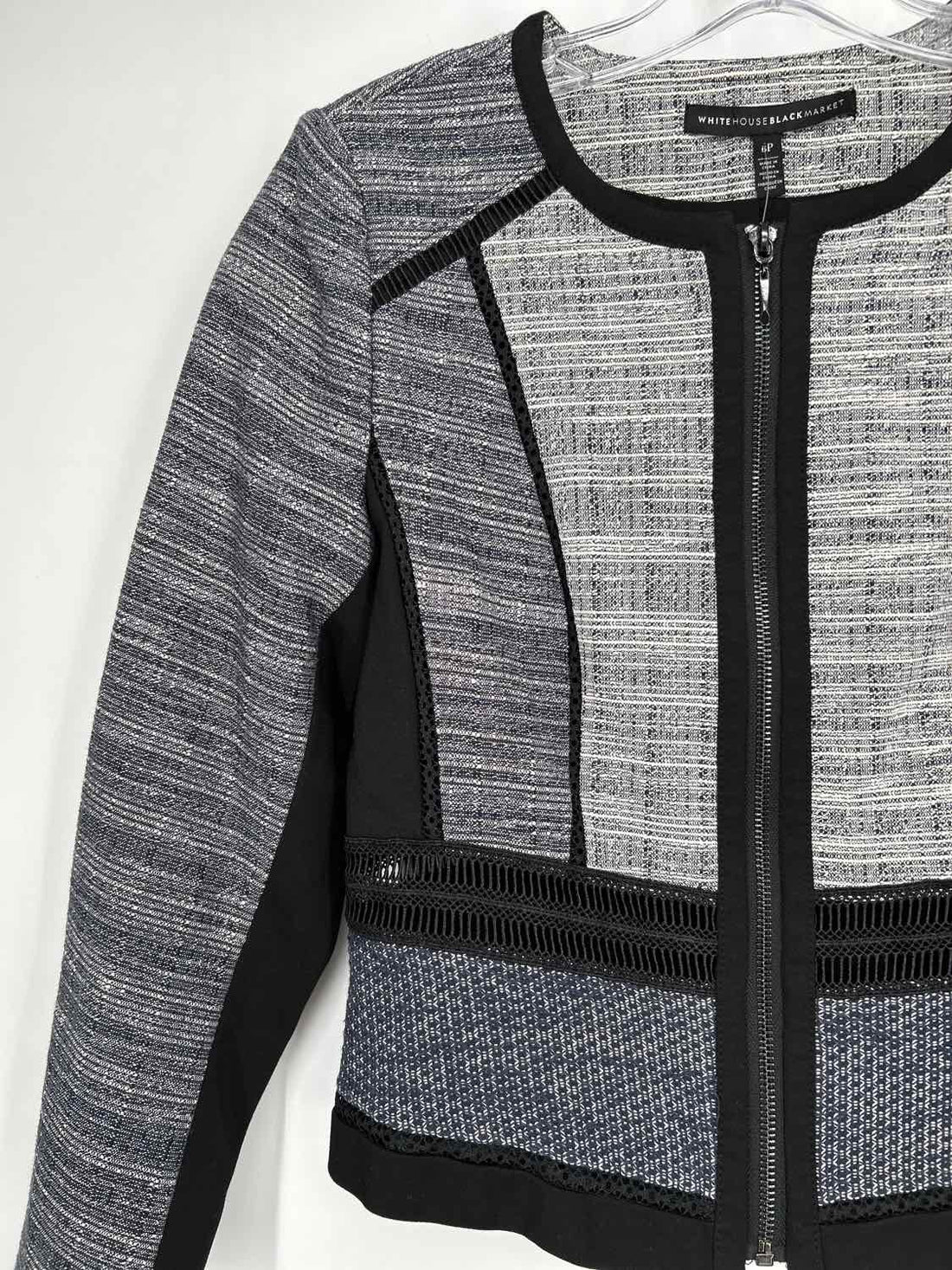 White House Black Market Size 6P Navy Black & White Blazer