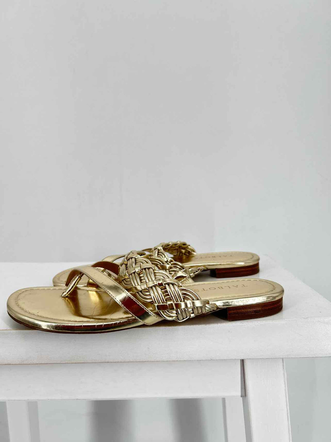 Talbots Women Size 7 Gold Sandals