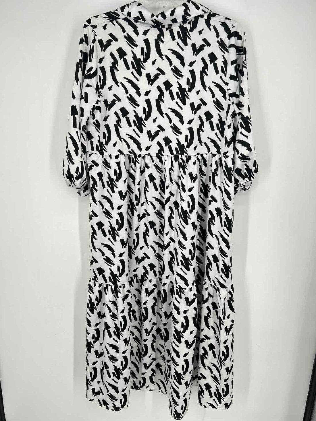 Renee C Size S White & Black Long Sleeve Dress