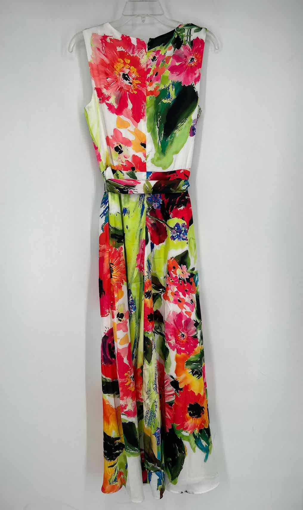 Tahari Size 6 White Floral Maxi