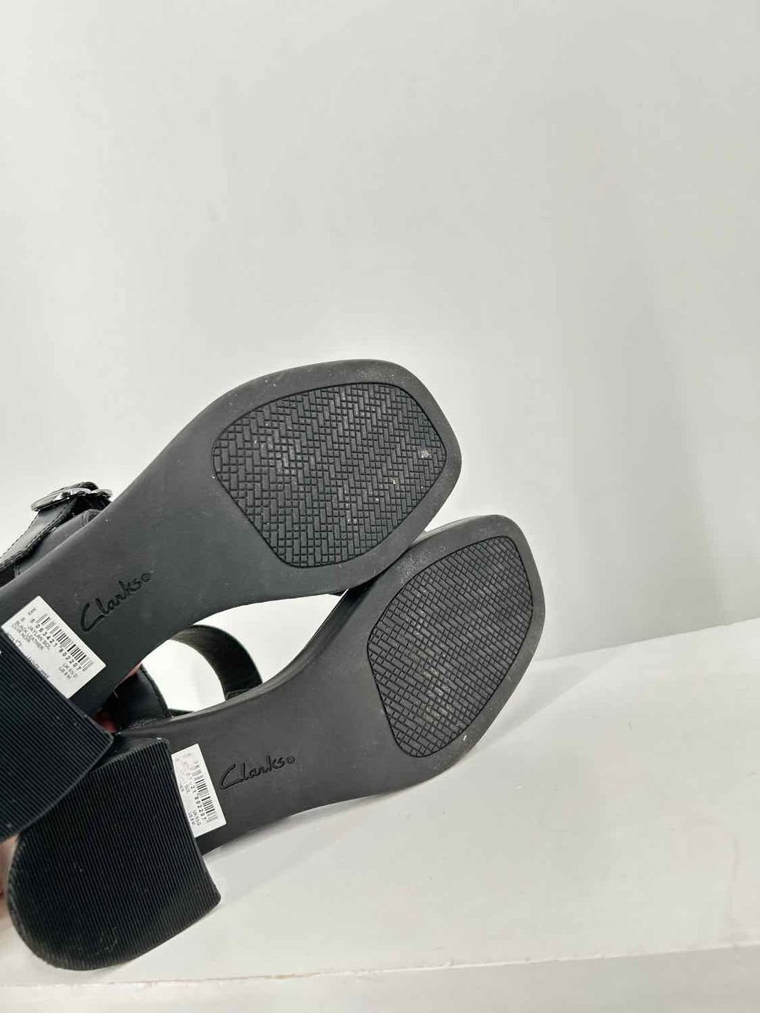 Clarks Women Size 8 Black Sandals