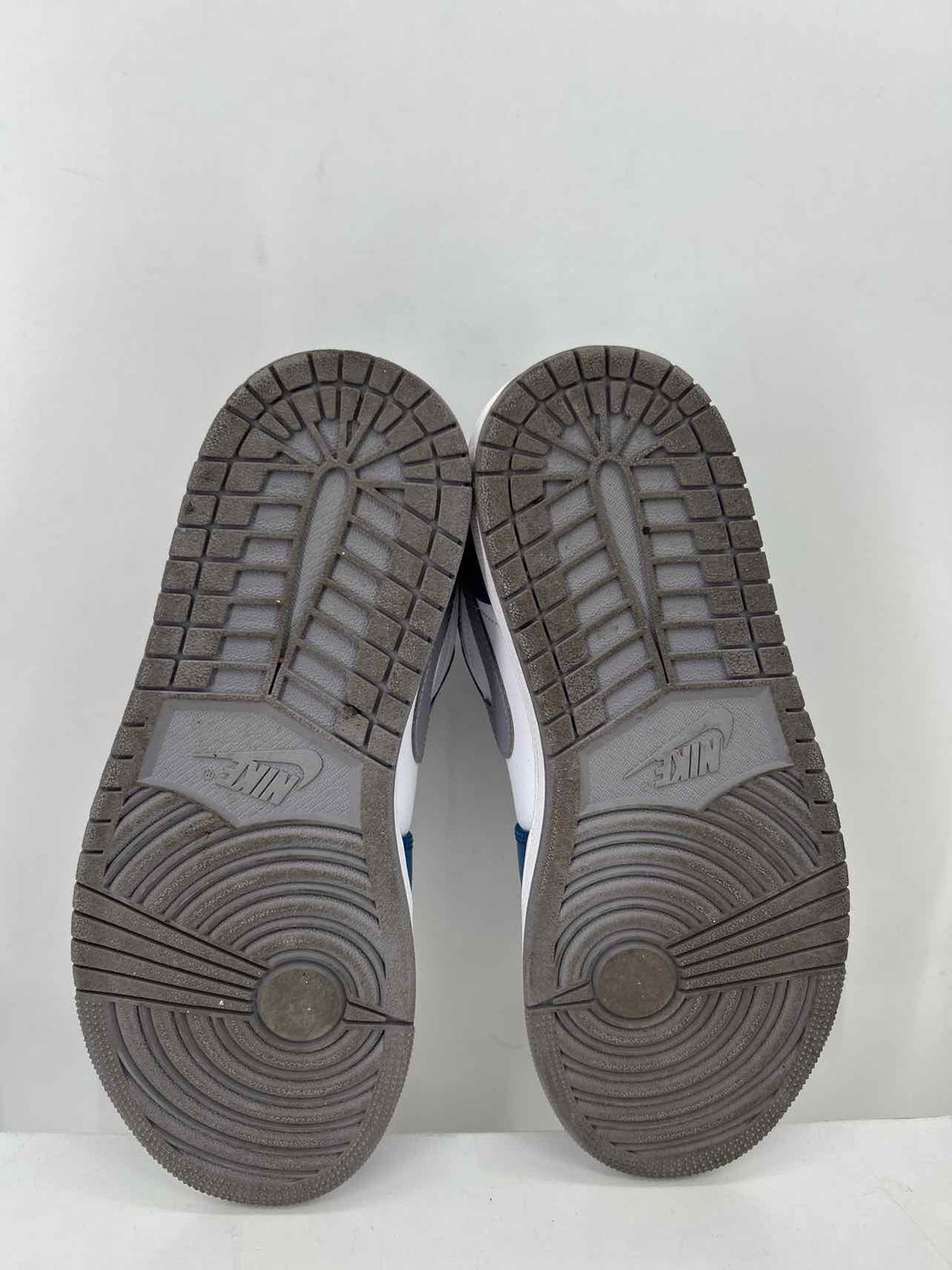 Nike Women Size 7.5 Blue & White Sneakers