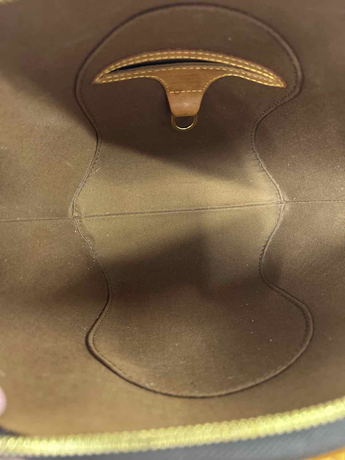 Louis Vuitton Ellipse Monogram PM Satchel. June 2000 Collection