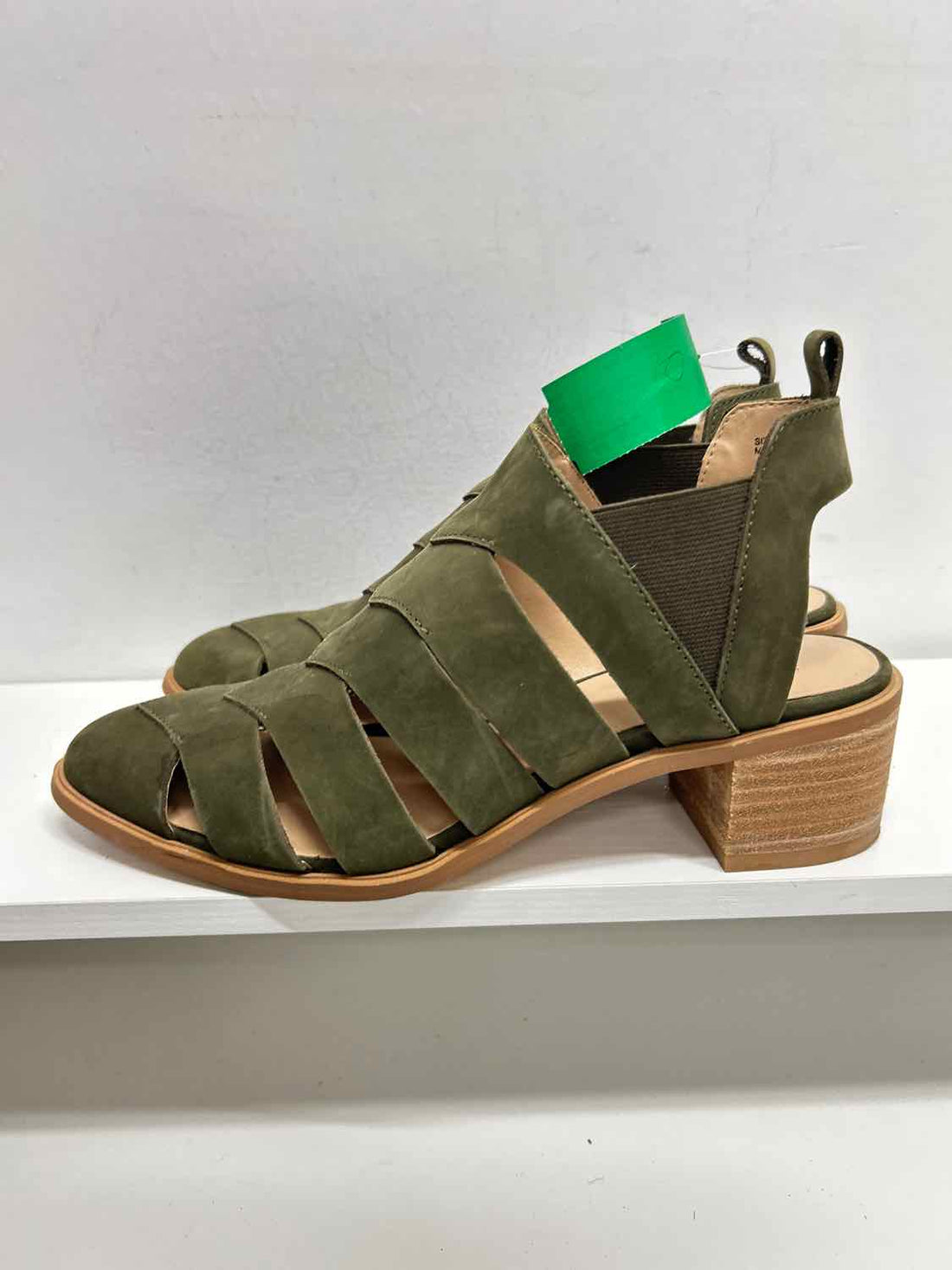 Faryl Robin Women Size 8 Olive Suede Ankle Boot