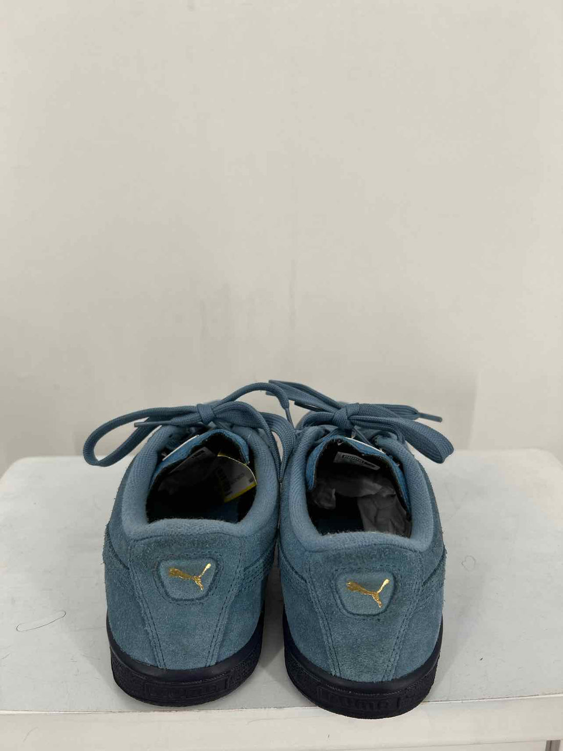 Puma Women Size 7 Navy Suede Sneakers