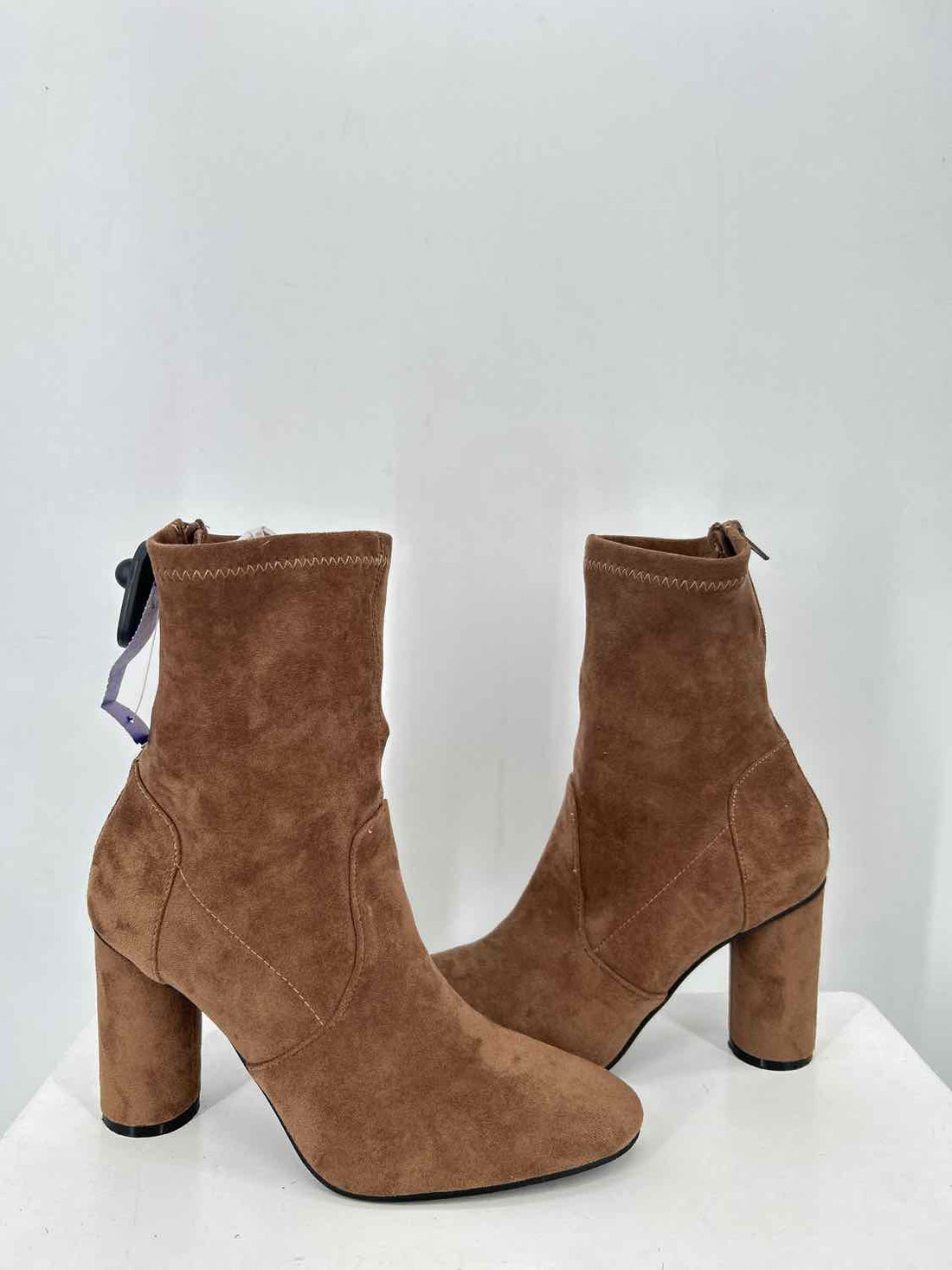 Bohme Women Size 8.5 Tan Suede Ankle Boot