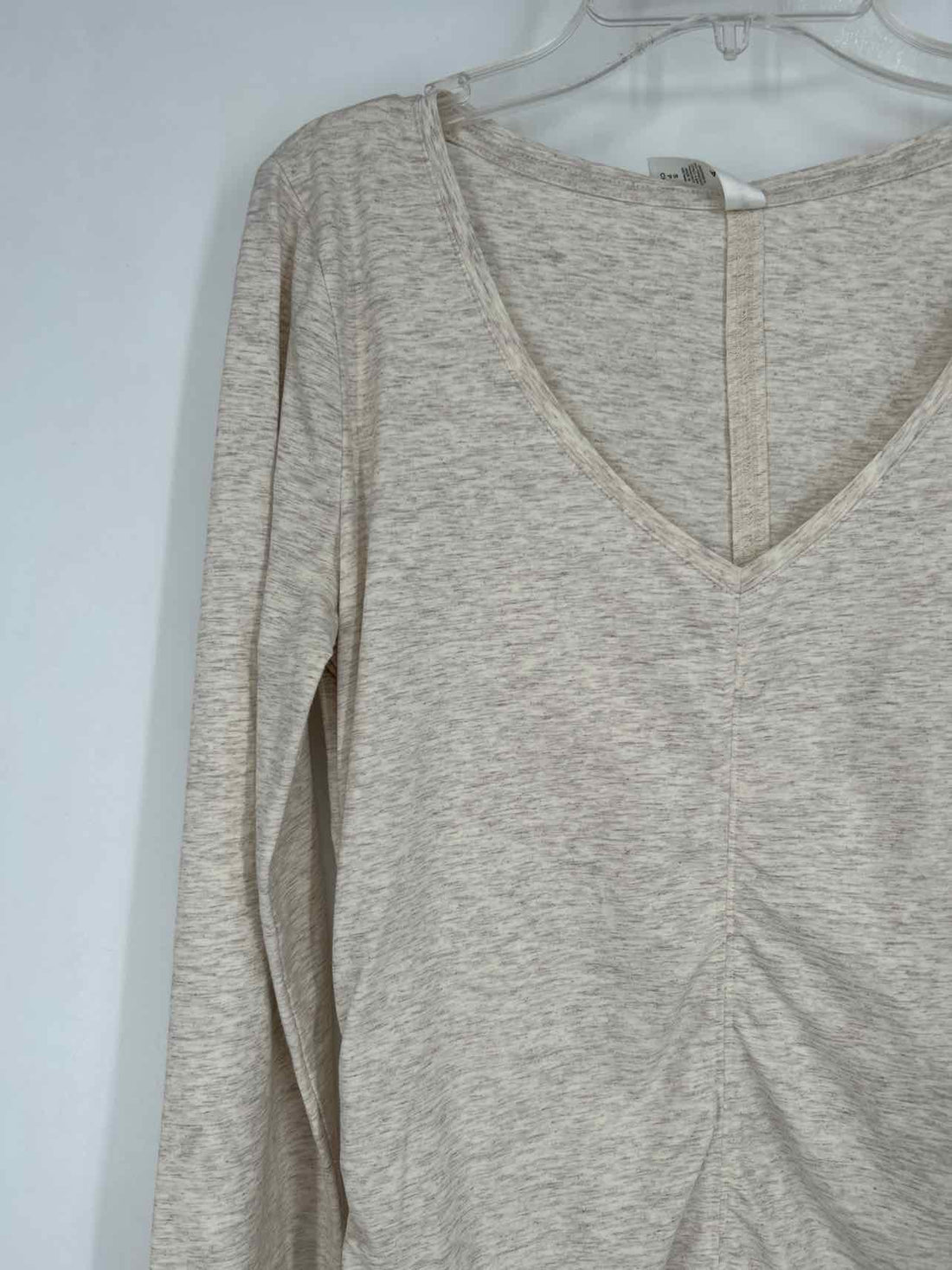 Athleta Size S Heathered Cream Long Sleeve Active Tops