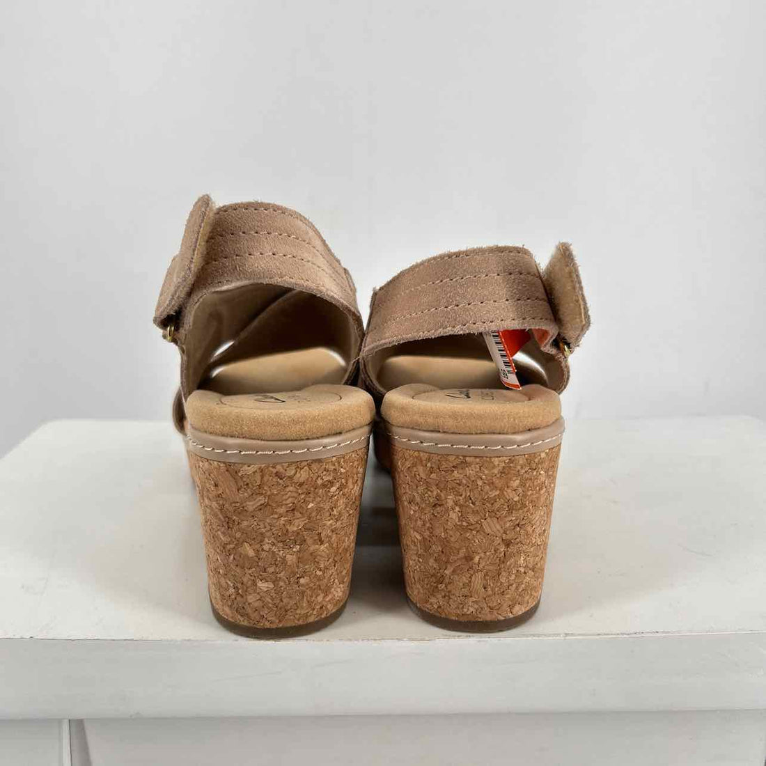 Clarks Women Size 8.5 Beige NWT Cork Wedges