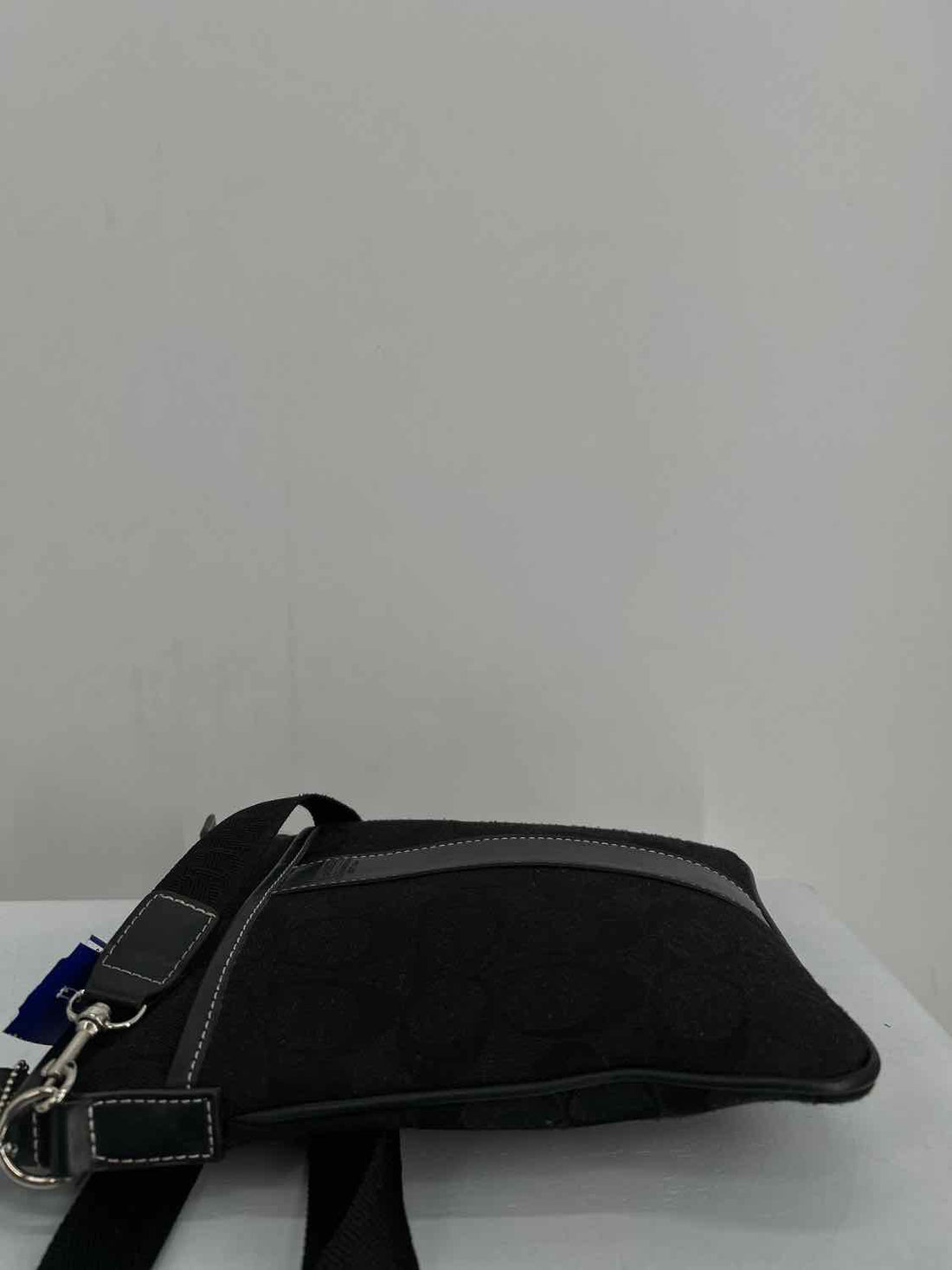 Coach Black Signature Canvas/Leather Pre Owned Crossbody
