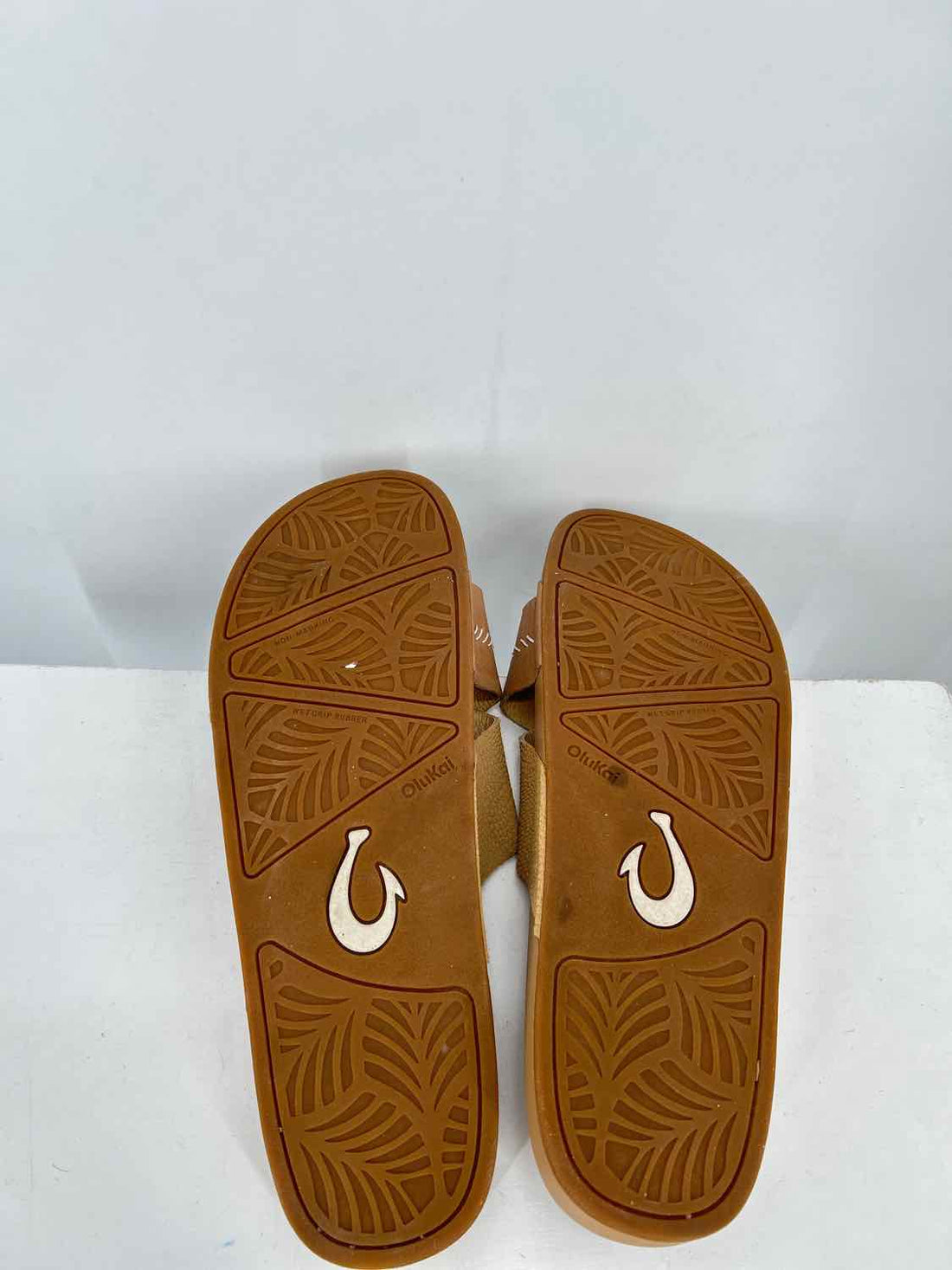 Olu Kai Women Size 11 Sand Slides