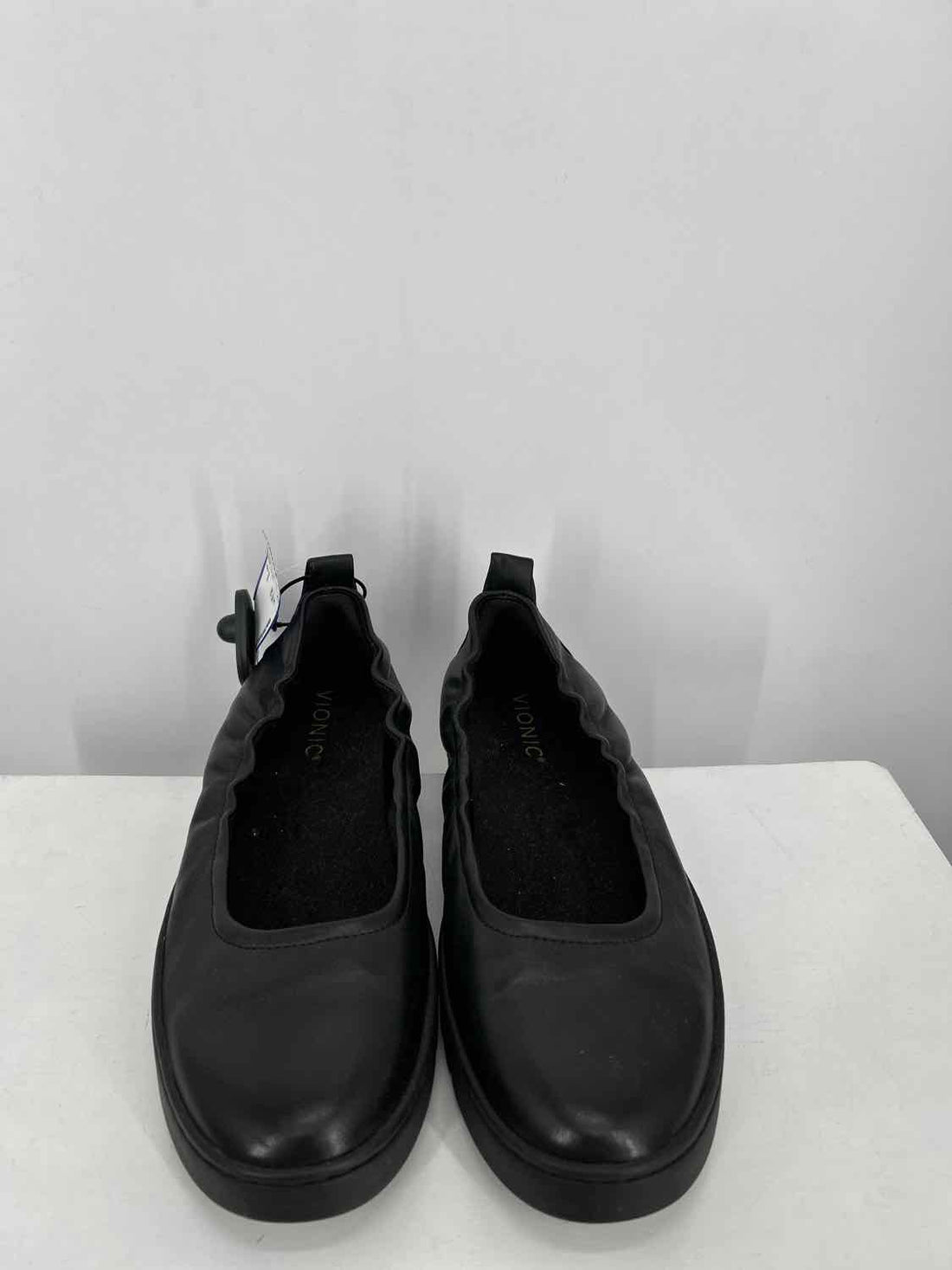 Vionic Women Size 8 Black Flats