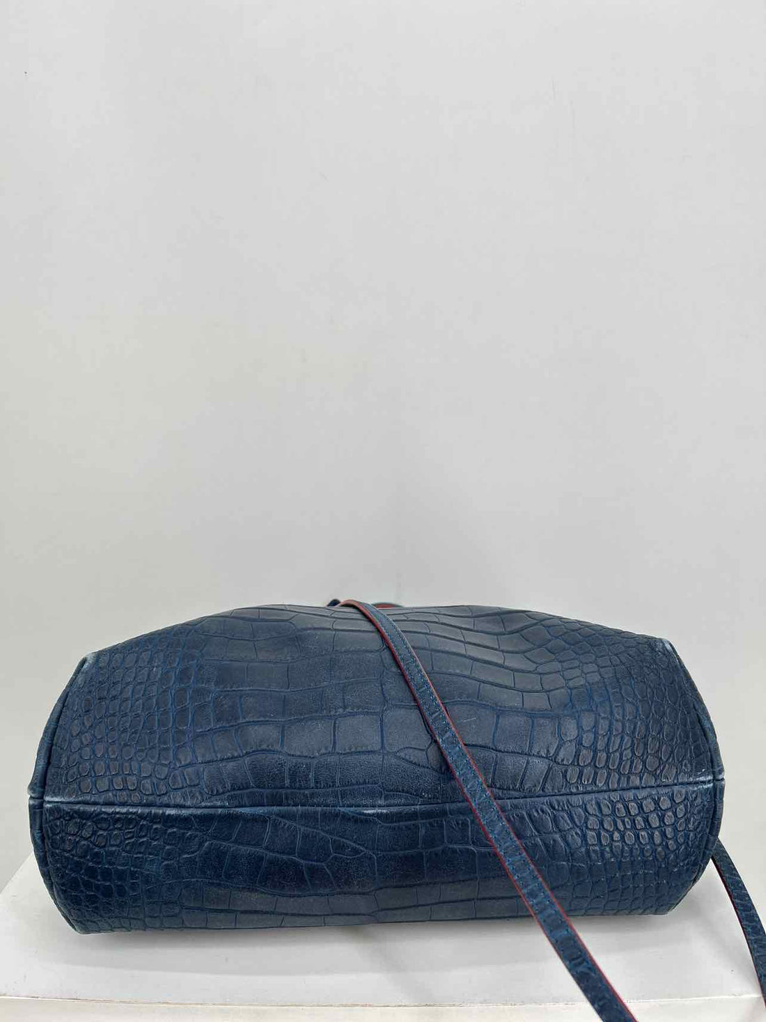 Emporio Armani Navy Leather Pre Owned Satchel