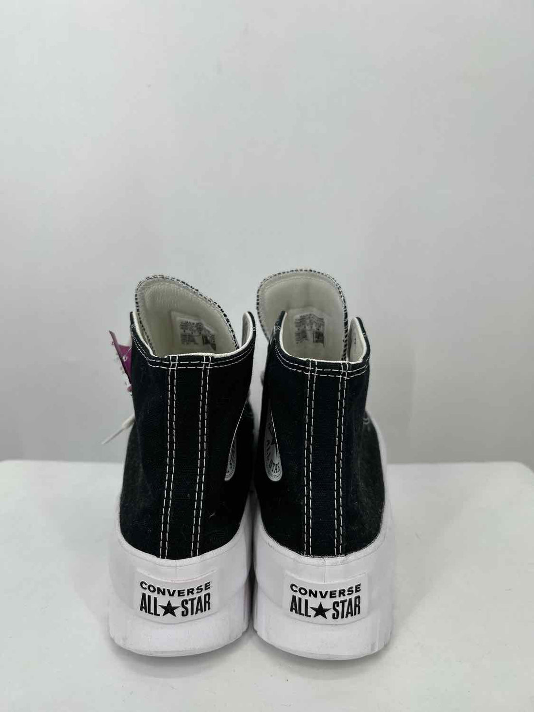 Converse Women Size 8 Black & White Like New Platforms