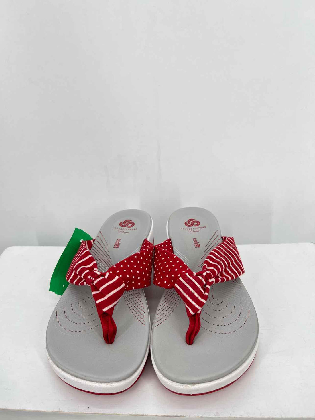 Clarks Women Size 8 Red & White Flip Flops
