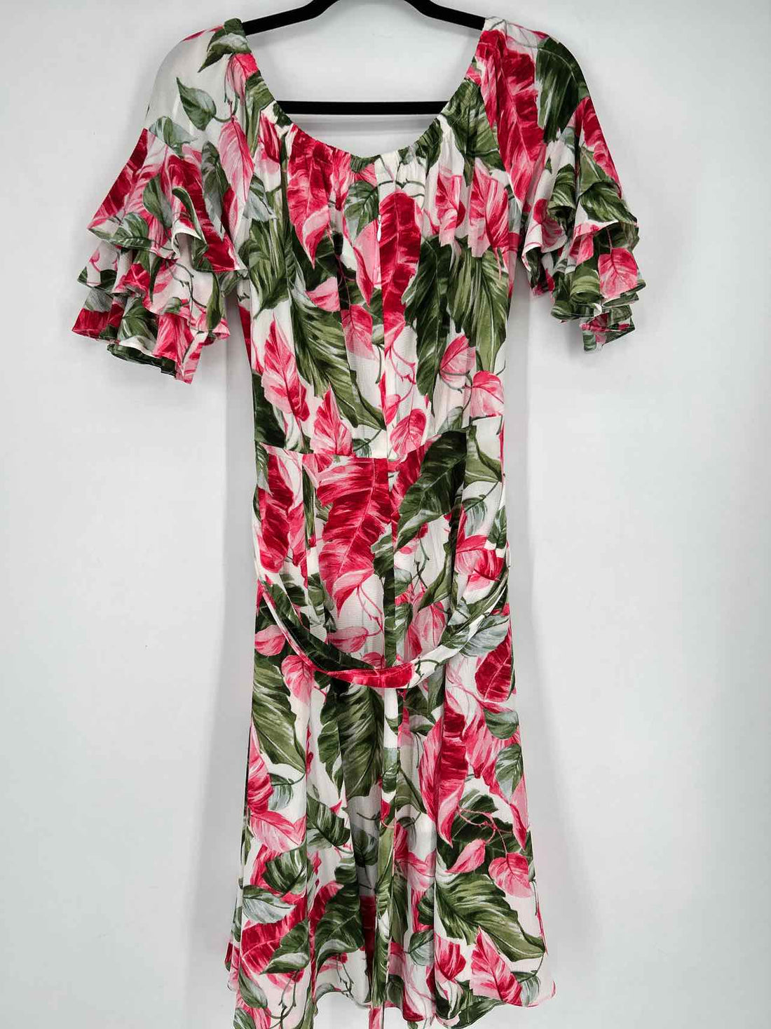 Gabby Skye Size 12 White Pink & Green Floral Short Sleeve Dress