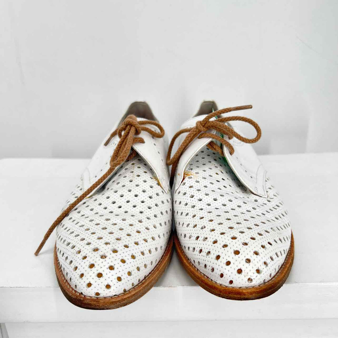 Manolo Blahnik Women Size 39.5 White Pre Owned Leather LUXURY