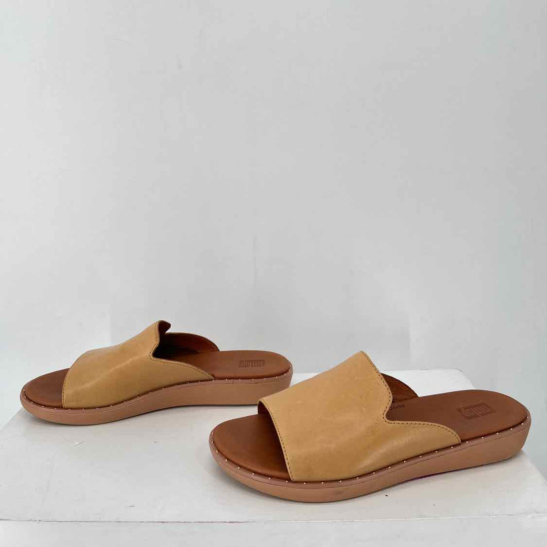Fitflop Women Size 6 Tan Braided Rope Sandals