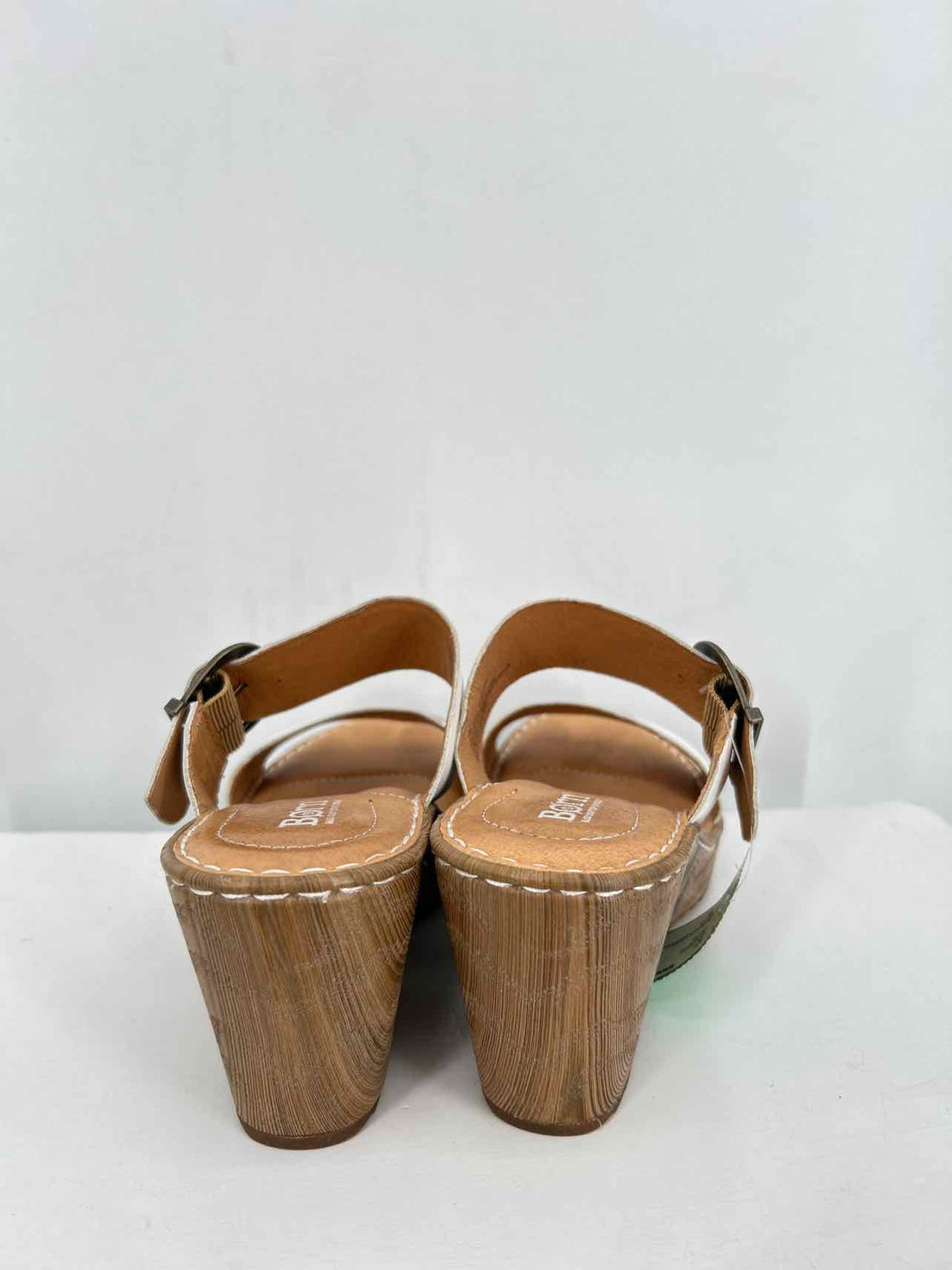Born Women Size 7 White Wedges