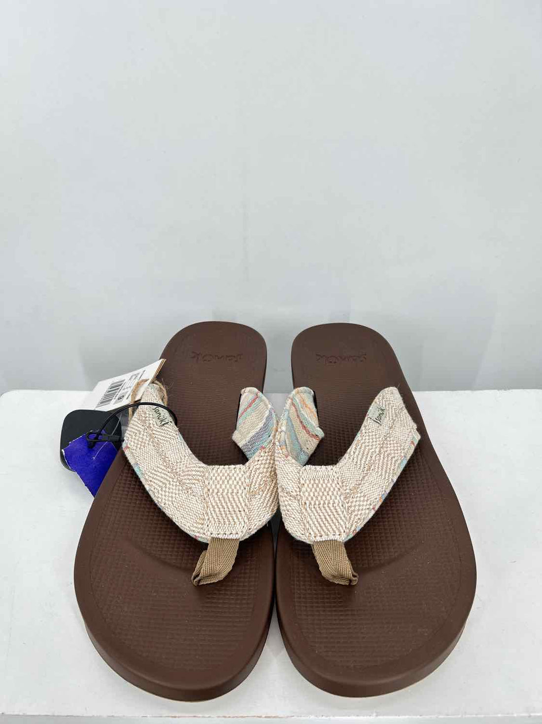 Sanuk Women Size 9 Beige Flip Flops