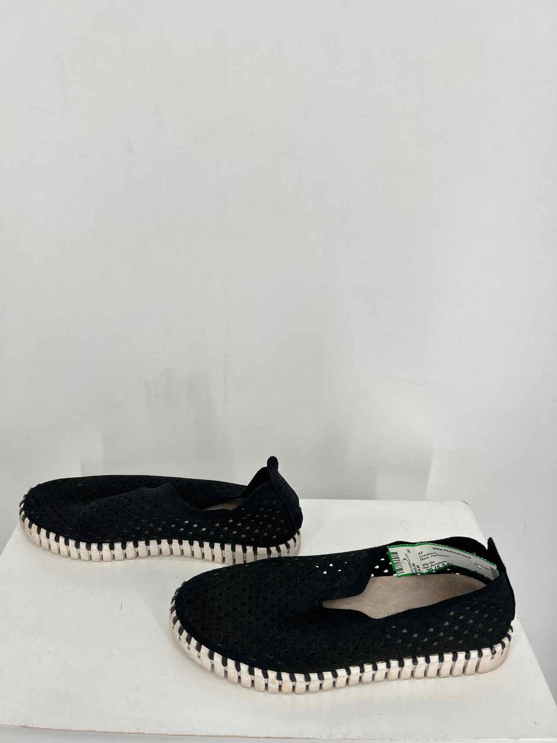 Ilse Jacobsen Women Size 36 (5.5-6) Black Perforated Sneakers