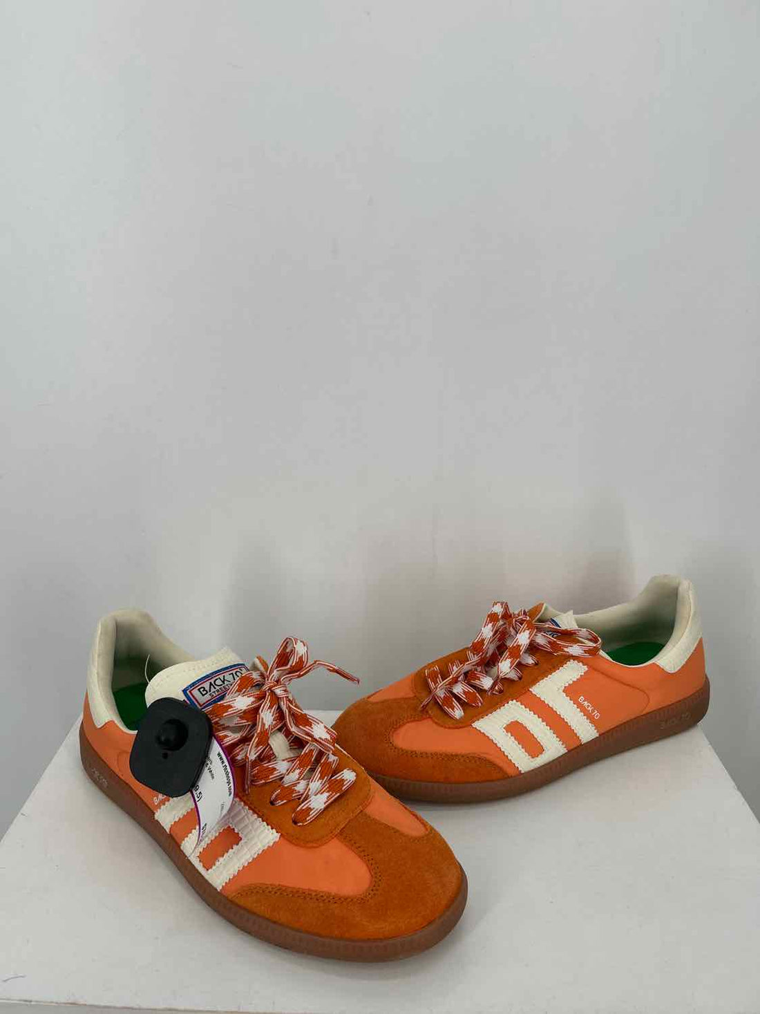 BACK 70 Women Size 40 (9-9.5) Orange & White Sneakers