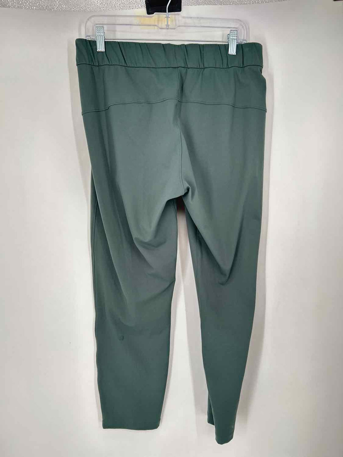 Lululemon Size 8 Green Active Pants
