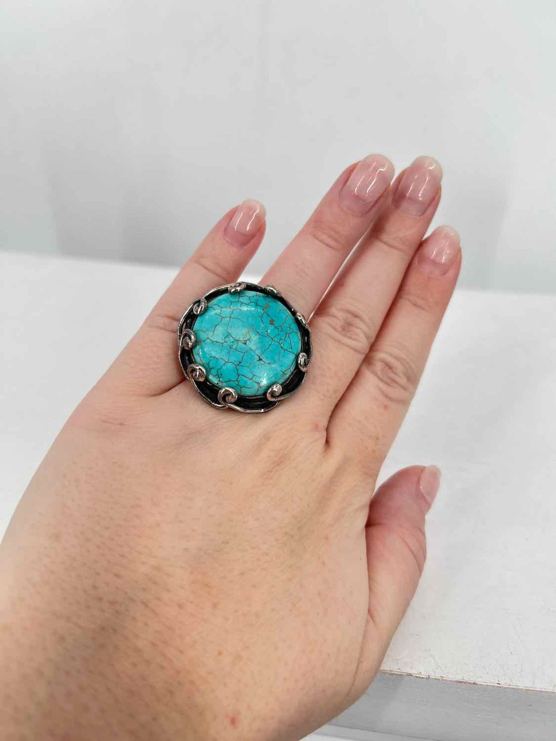 Esperanza Size 8 Sterling Silver Turquoise Ring