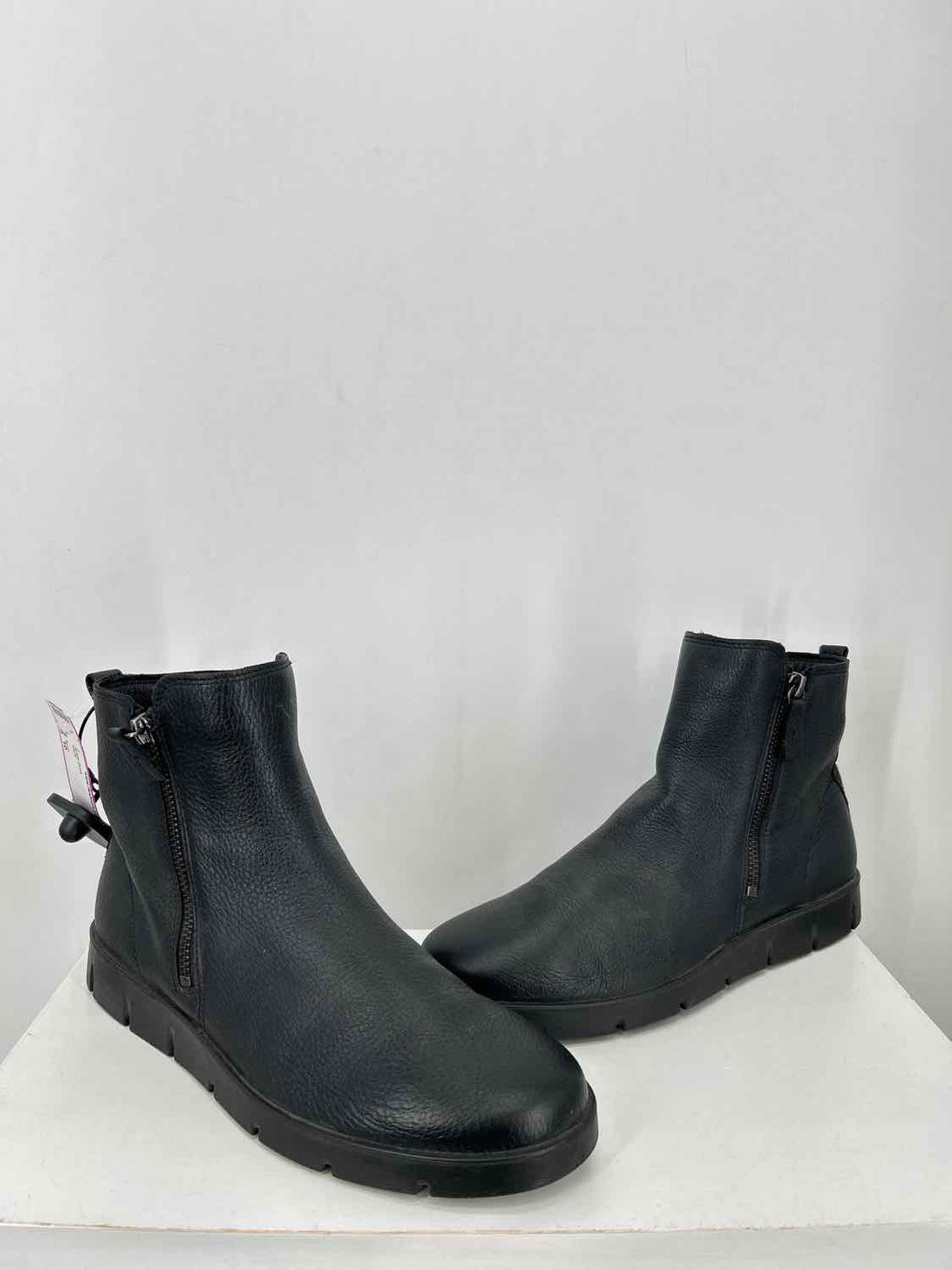Ecco Women Size 10 Black Ankle Boot