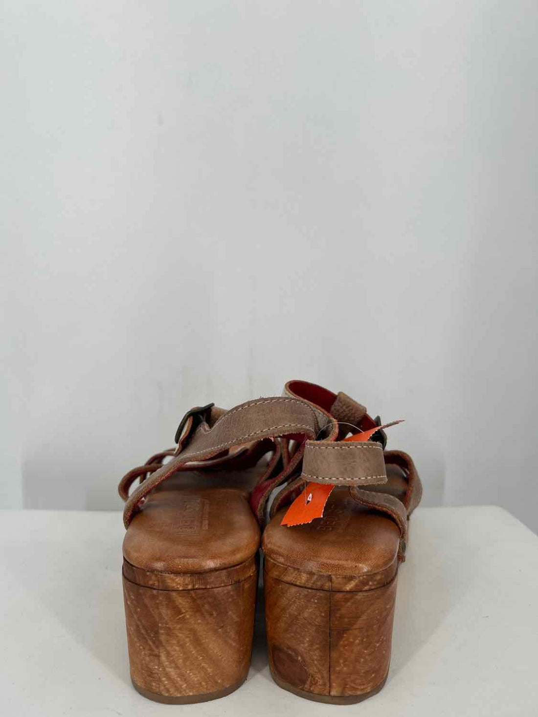 Bed Stu Women Size 9 Brown & White Wedges