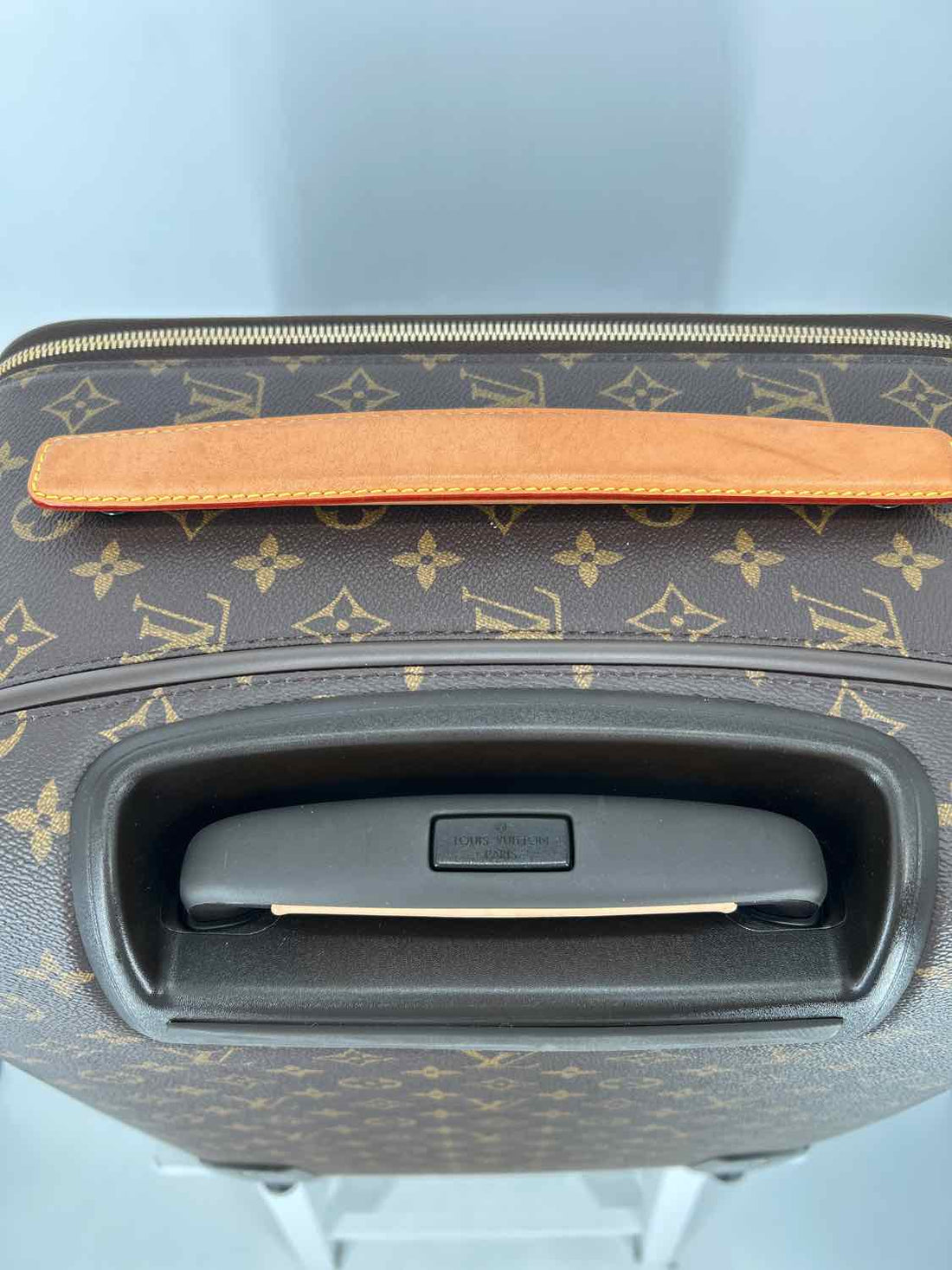 Louis Vuitton Size Pegase 55 Coated Canvas & Leather Monogram Monogram LUXURY