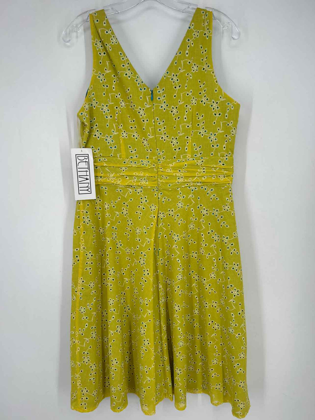 Bethany Size 10 Yellow Green Eyelet NWT Dress