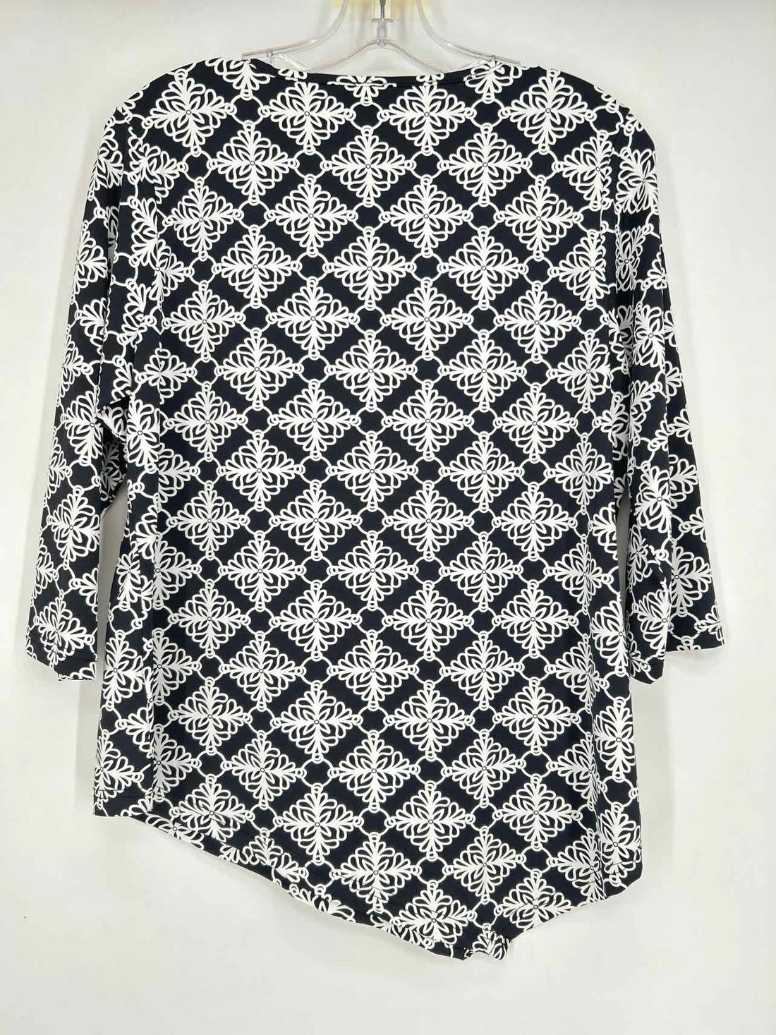Lulu B Size M Black & White Long Sleeve