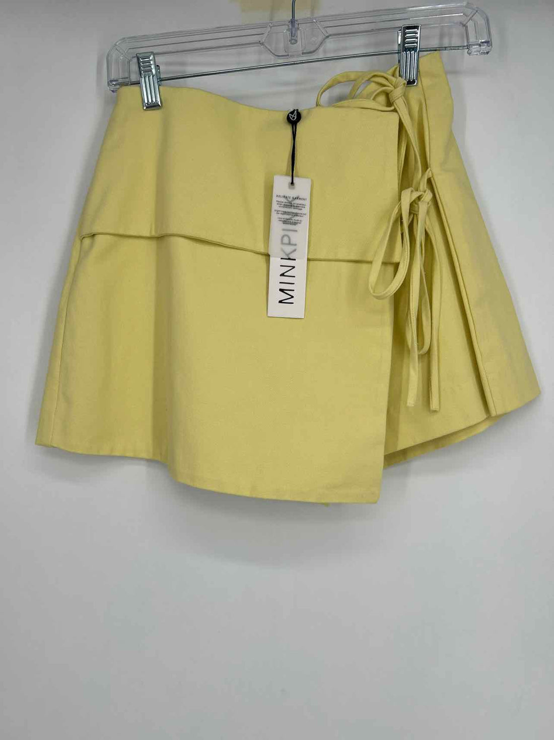 Mink Pink Size S Yellow NWT Skort