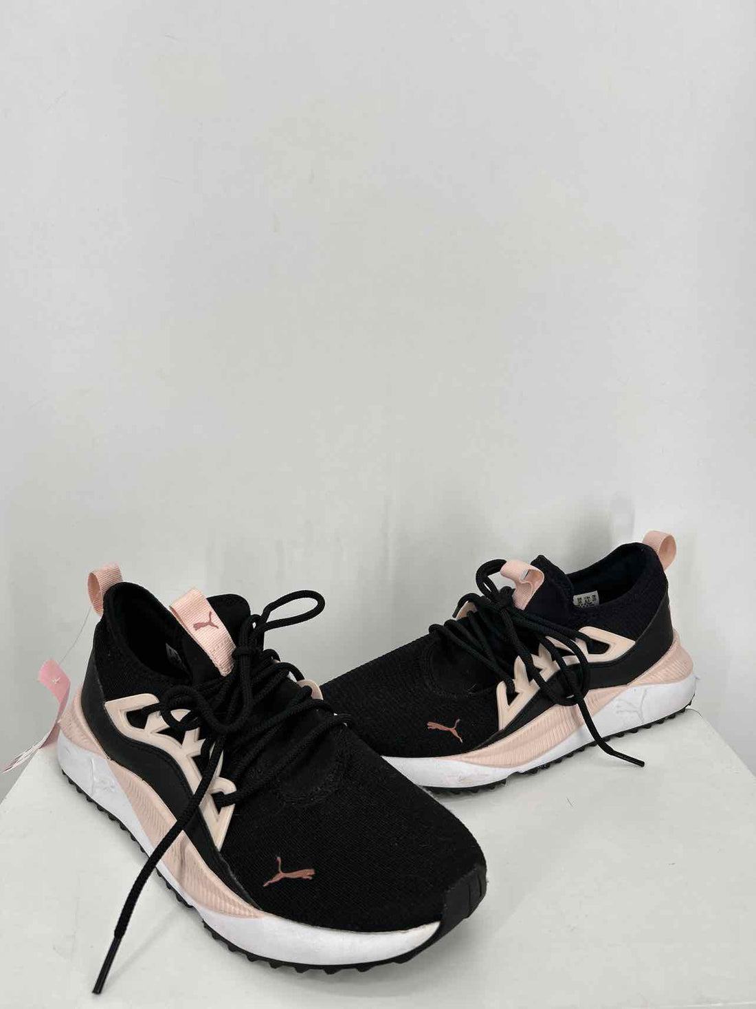 Puma Women Size 8.5 Black & Light Pink Sneakers