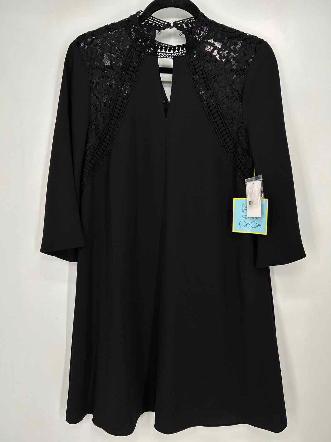 CeCe Size 4 Black NWT Dress