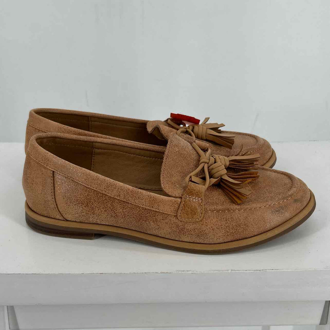 Crown Vintage Women Size 6 Tan Vegan Leather Loafers