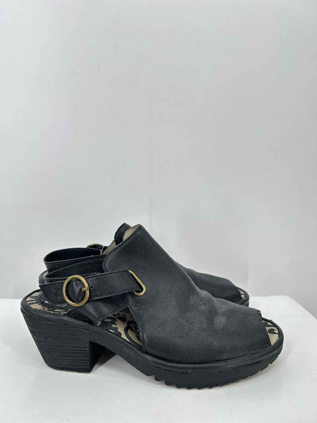 Fly london Women Size 37 Black Pre Owned Leather Heels