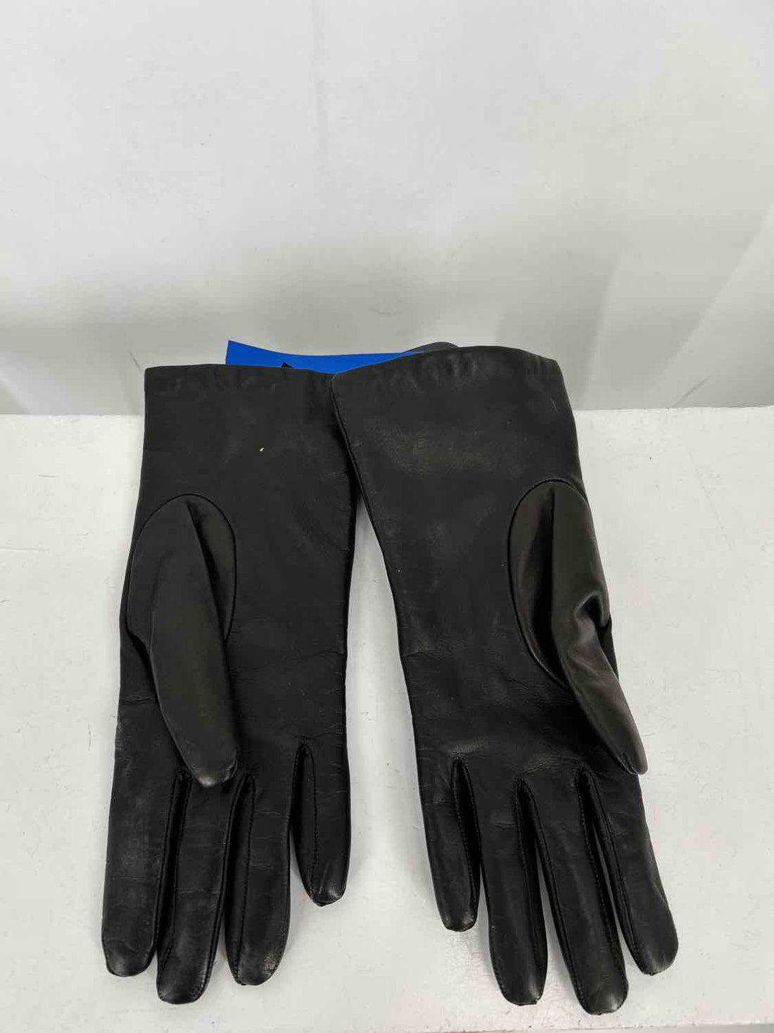 Neiman Marcus Size 7 Leather Black Gloves