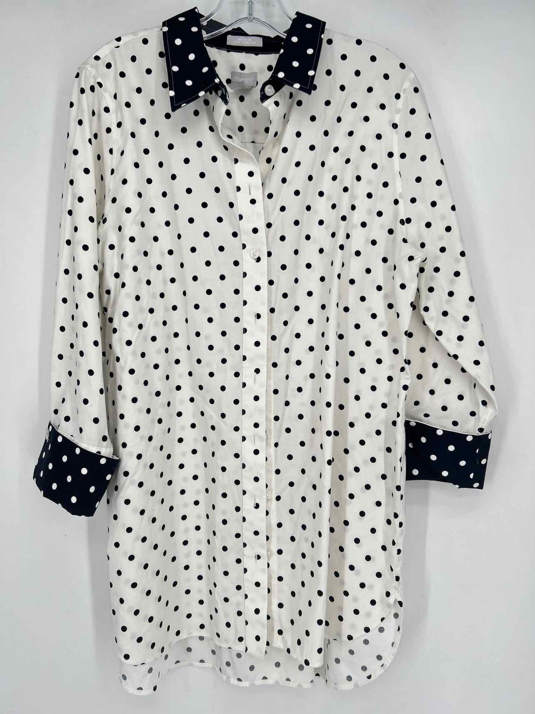 Chicos Size 2 (12) White & Navy Polkadot Long Sleeve