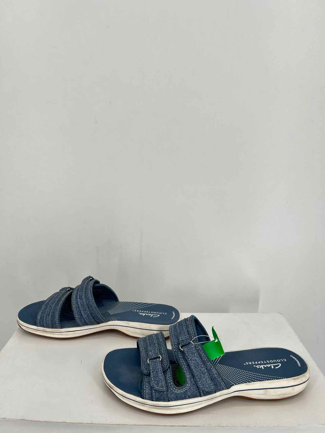 Clarks Women Size 7 Denim Sandals