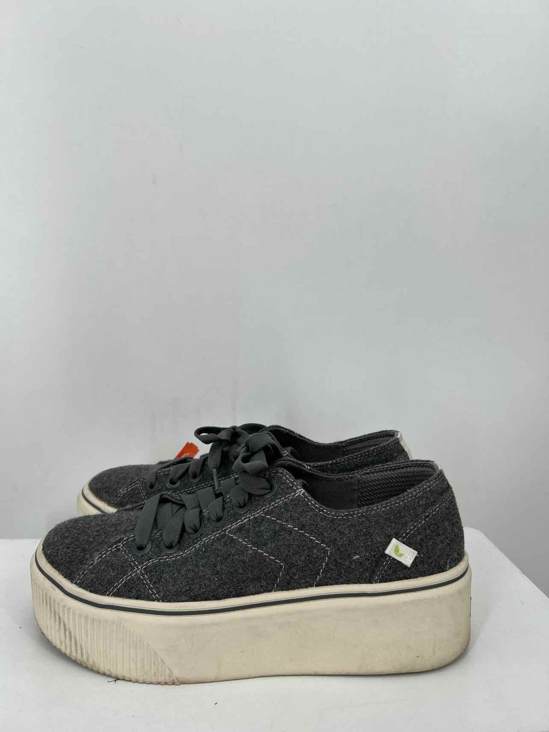 DrScholls shoes Women Size 9 Gray Wool Blend Sneakers