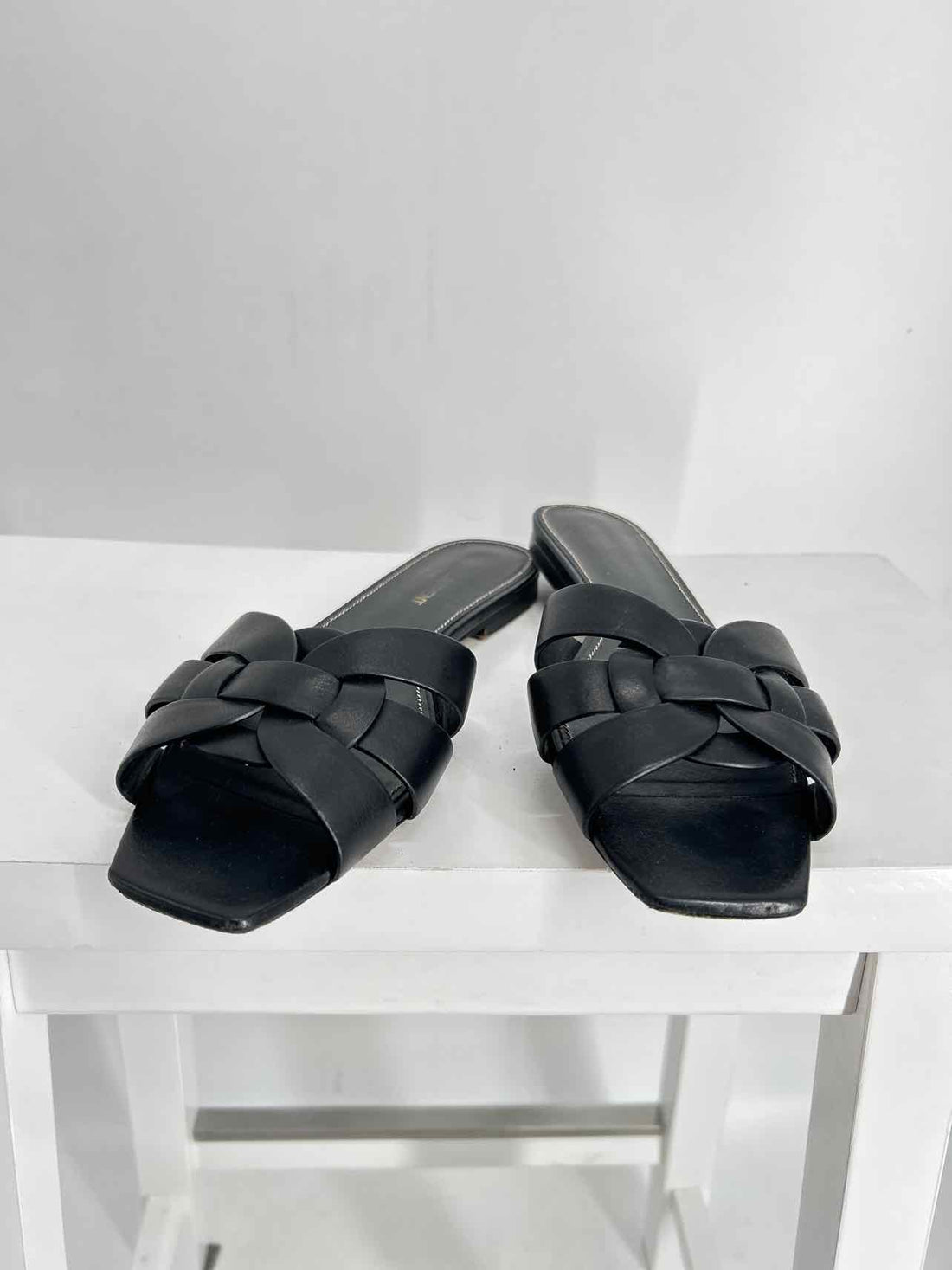 Saint Laurent Tribute Multes Women Size 38 Black Pre Owned Leather LUXURY