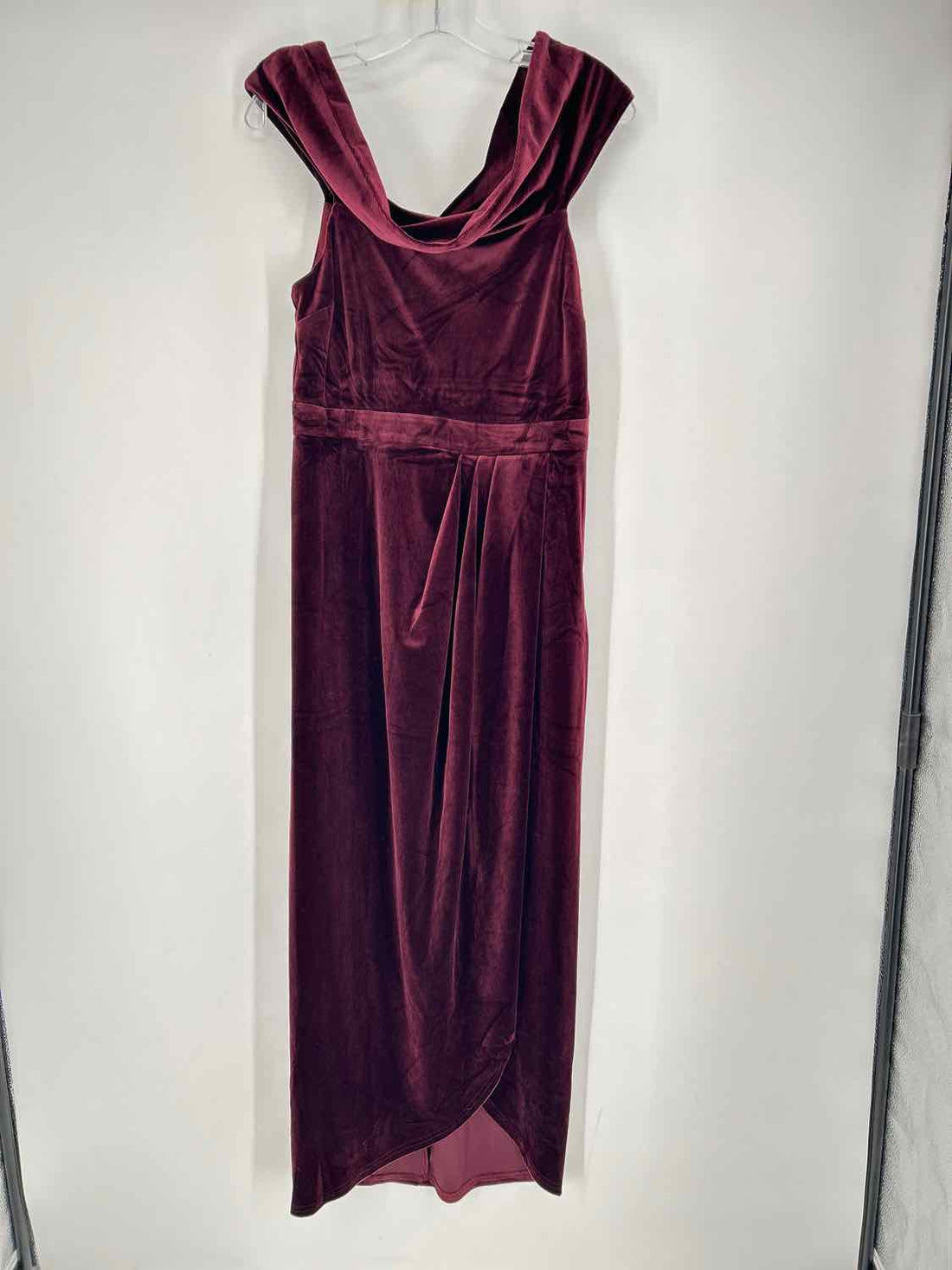 Lulus L Maroon Velvet Holiday