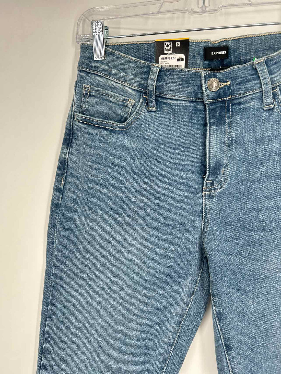 Express Size 8 Medium Wash NWT Jeans