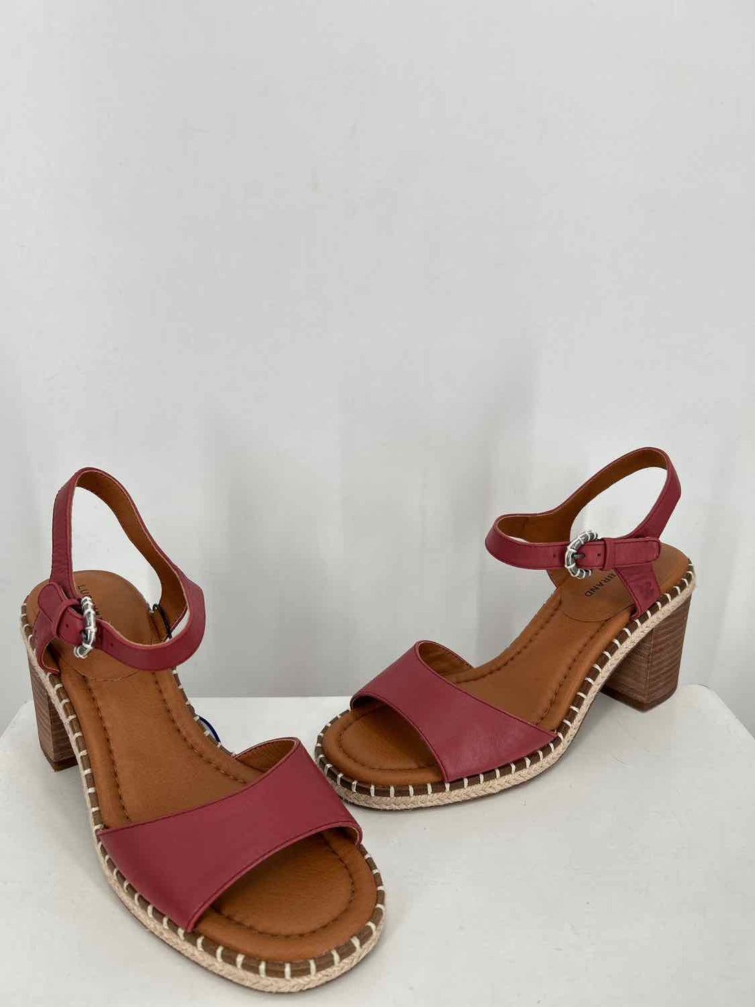 Lucky Brand Women Size 9 Dusty Pink Sandals