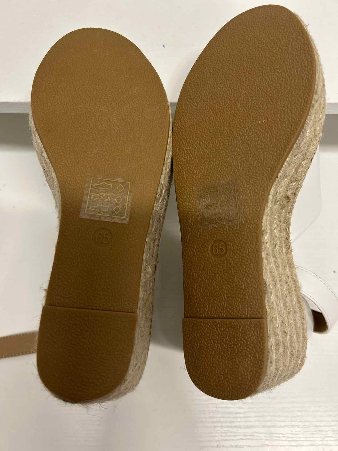 Beast Fashion Women Size 6.5 White Heels