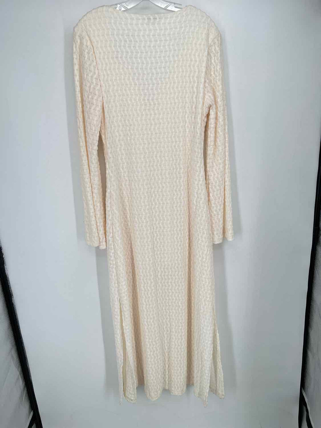 Dress Forum Size L White Long Sleeve Dress
