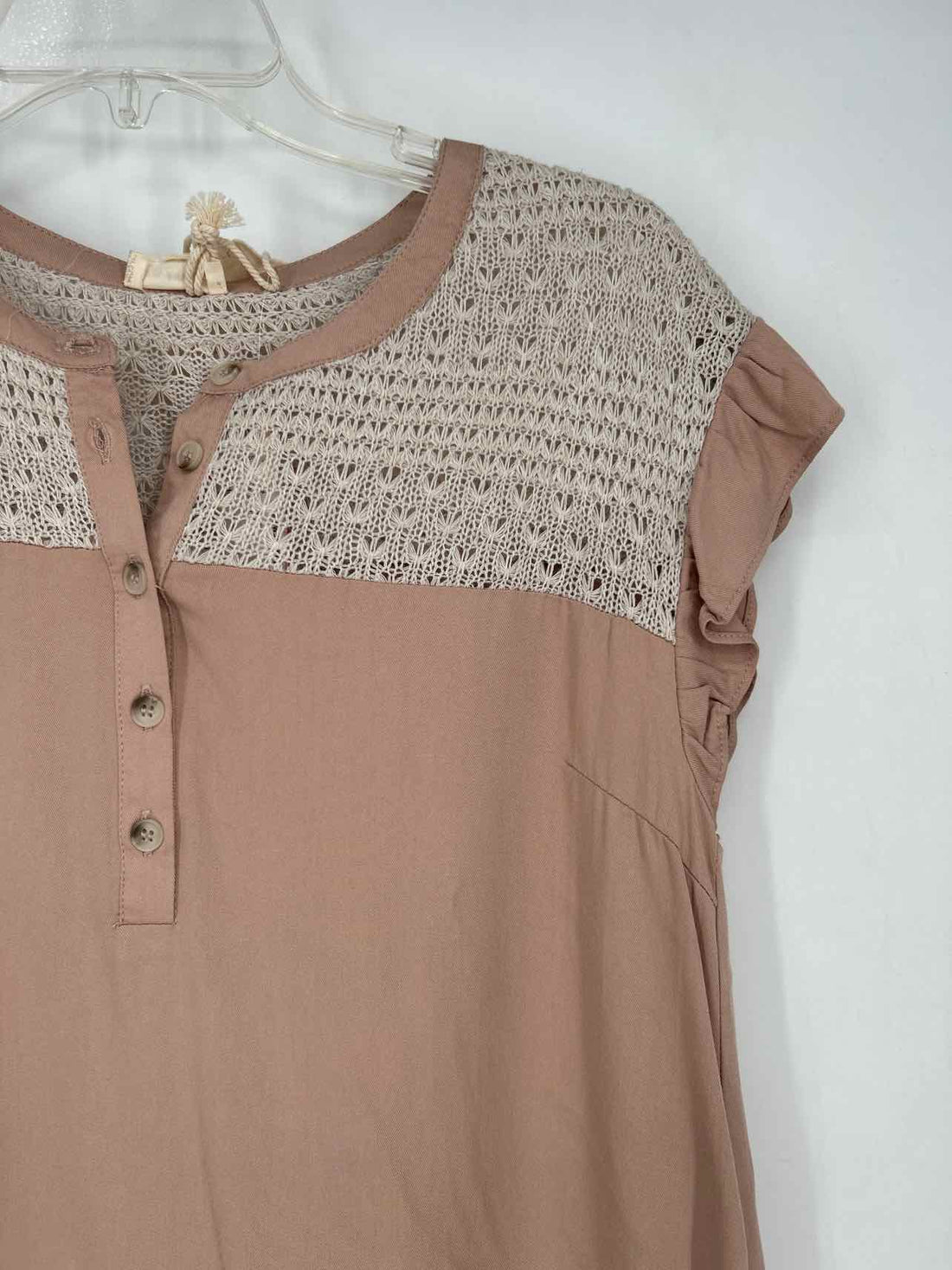 Hem & Thread Size S Blush NWT Short Sleeve