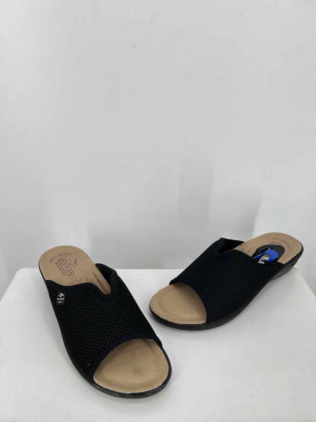 Fly Flot Women Size 38 (7.5-8) Black Slides