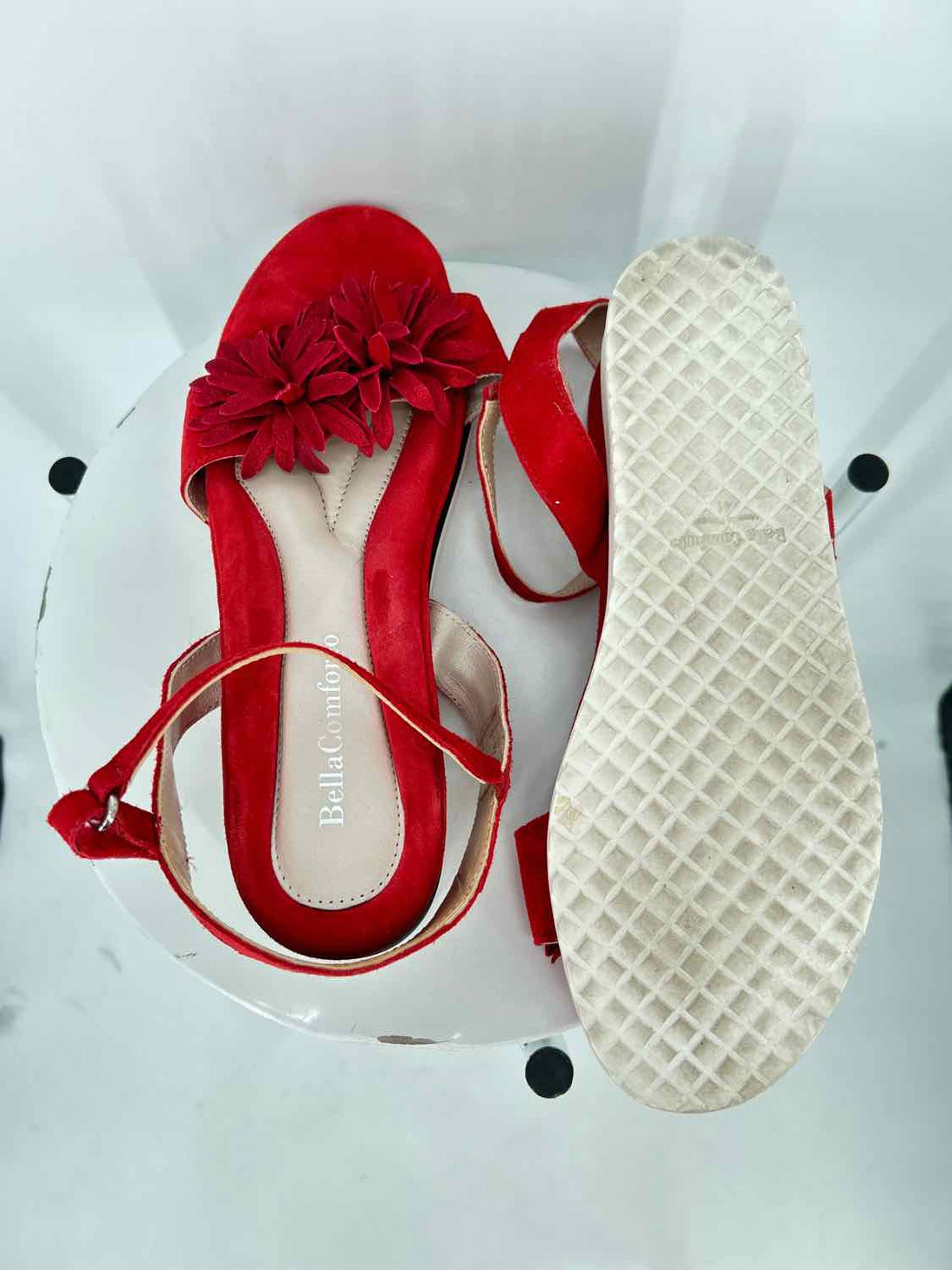 Bella Comforto Women Size 41 Red Sandals